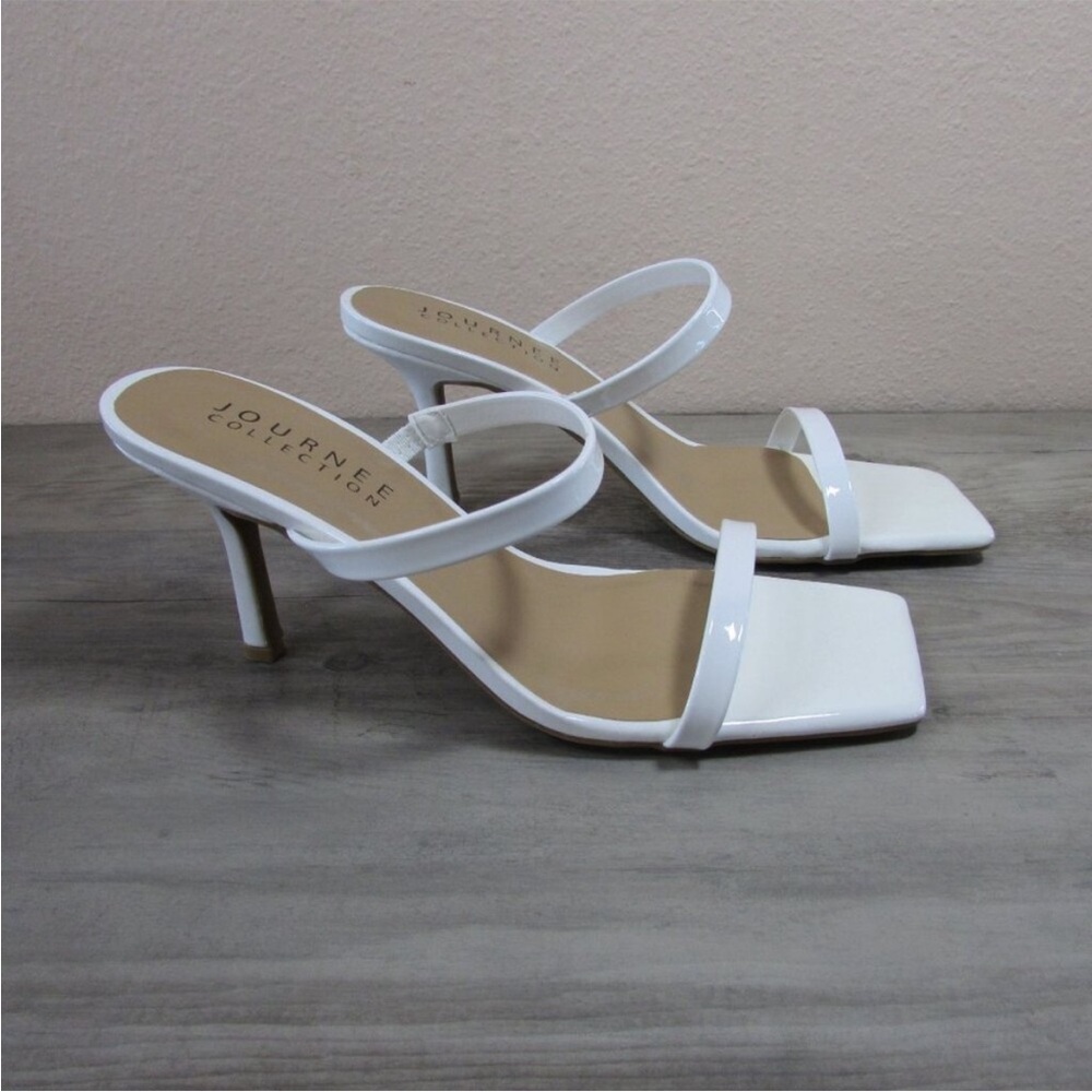Journee Collection Women's 9 Brie Pump Sandal Heels Off White